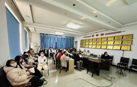 园艺科技学院举办“河北省花卉产业现状与展望”专家学术报告会